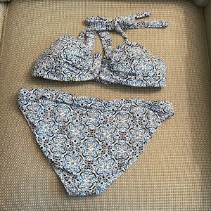 Sunseeker  2 piece Bathing-suit - M - Great Used Condition 🌻🌻